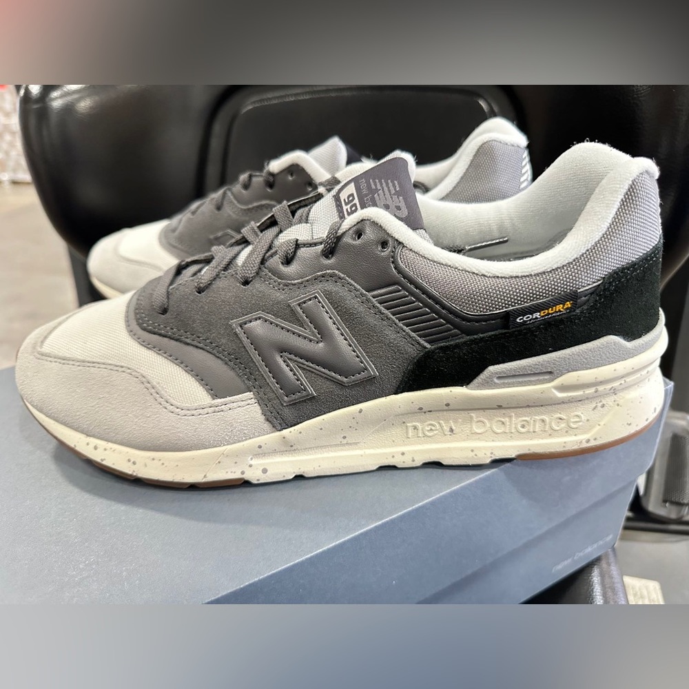 New Balance 997H